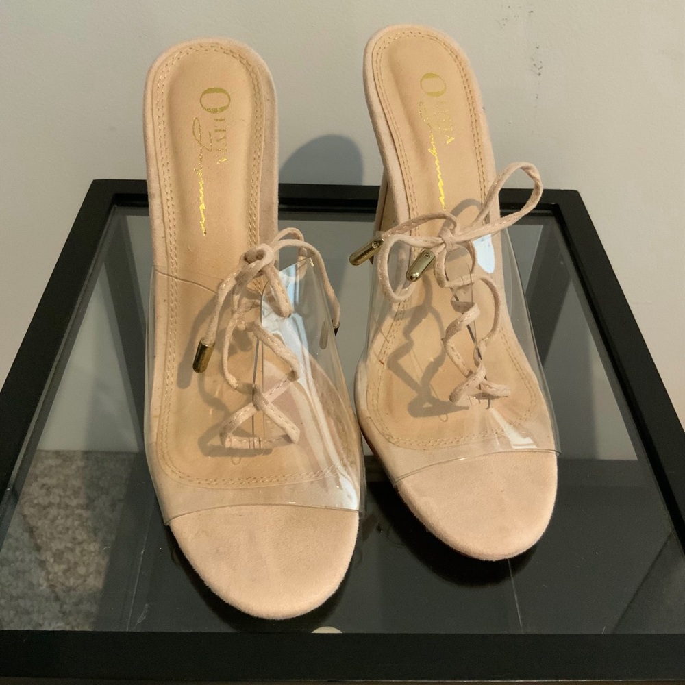 Olivia Jaymes Nude Suede Shoes Size 7